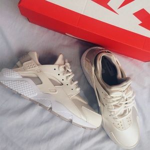 Nike | W Air Huarache Run